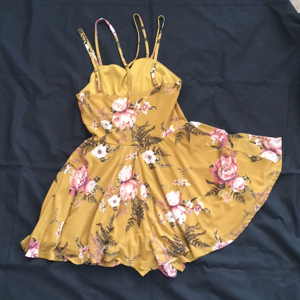 Romper - Picture 2 of 2